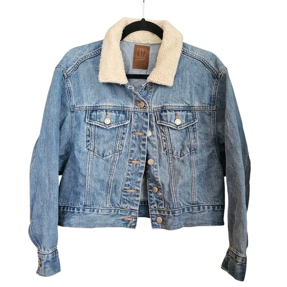 GAP Light Blue Denim Jacket with Soft White Collar - Picture 2 of 8